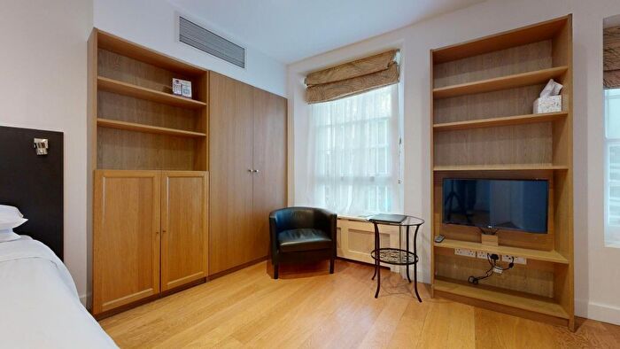 Studio To Rent In Cartwright Gardens, London, WC1H