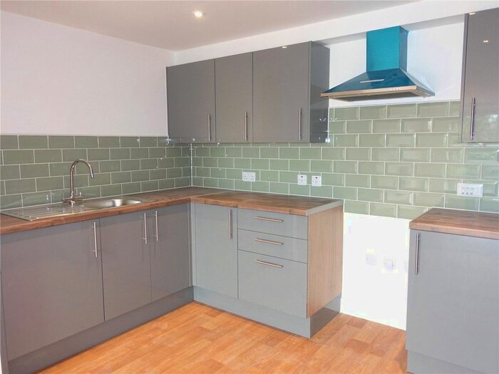1 Bedroom Flat To Rent In Lion Court, Northampton, NN4