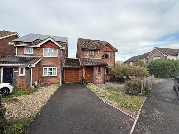 3 Bedroom House To Rent In Wheatfield Drive, Bradley Stoke, Bristol, BS32