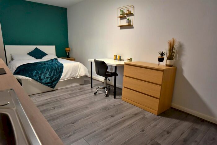 1 Bedroom Flat To Rent In Albert Road, Middlesbrough, North Yorkshire, TS1