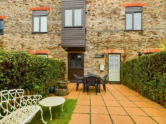 2 Bedroom Barn Conversion For Sale In Modbury, Ivybridge, PL21