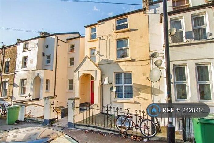 1 Bedroom Flat To Rent In Rye Hill Park, London, SE15