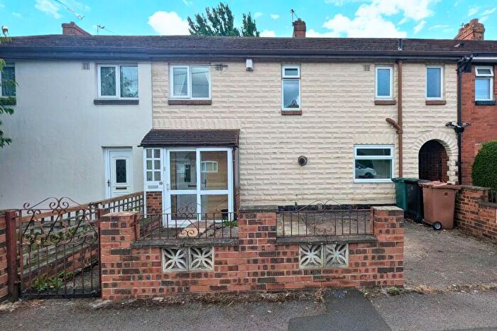 3 Bedroom Terraced House For Sale In Acre Road, Leeds, LS10