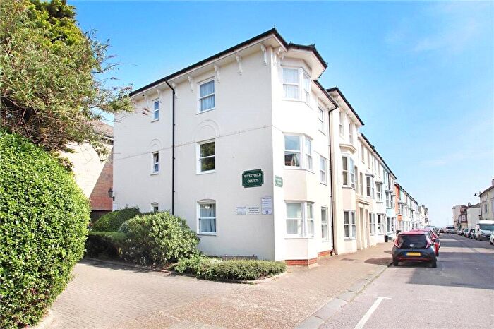 1 Bedroom Flat For Sale In Norfolk Road, Littlehampton, West Sussex, BN17