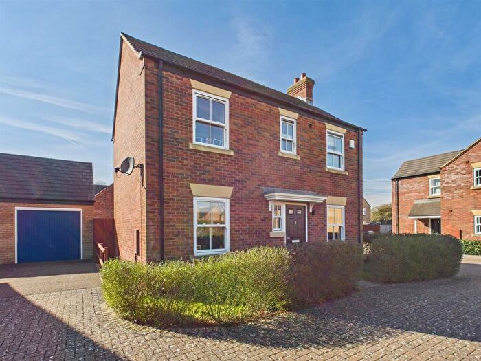3 Bedroom Detached House For Sale In Alder Place, Alford, LN13
