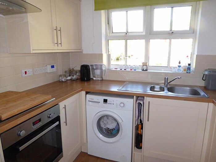 1 Bedroom Flat To Rent In Chipstead, Coulsdon, CR5