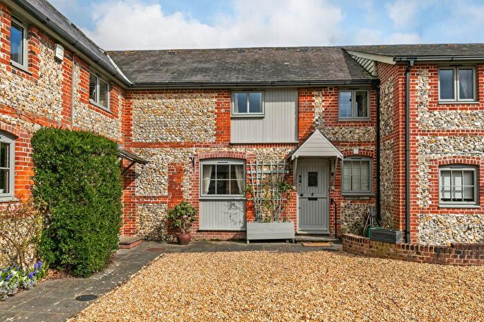3 Bedroom Barn Conversion For Sale In Arlebury Park Barns, Alresford, SO24