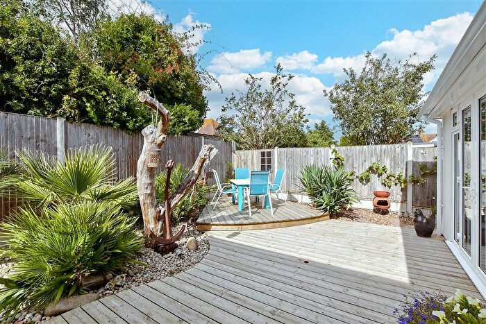 2 Bedroom Detached Bungalow For Sale In Linden Avenue, Broadstairs, Kent, CT10