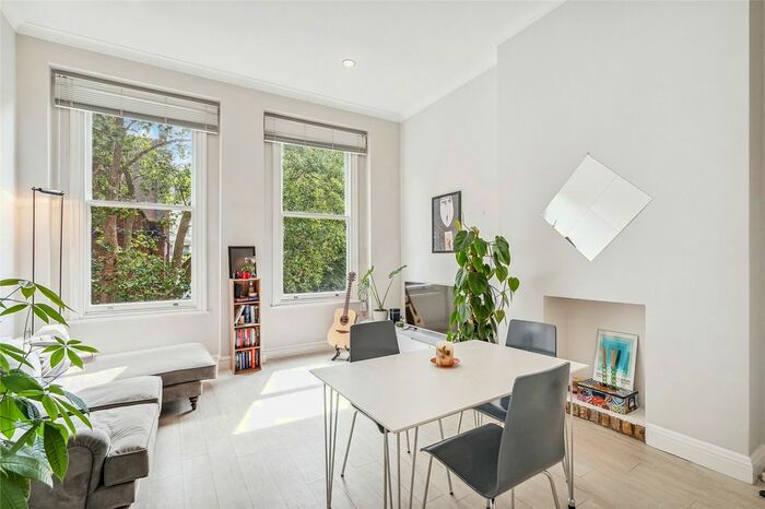 2 Bedroom Flat To Rent In Courtfield Road, South Kensington, SW7