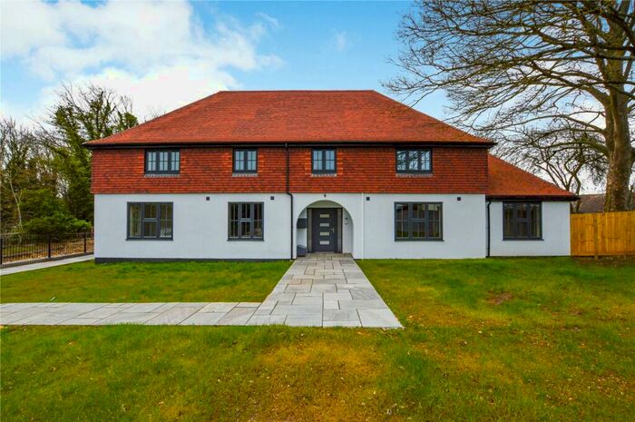 2 Bedroom Apartment To Rent In Redpender Place, Milkingpen Lane, Old Basing, RG24