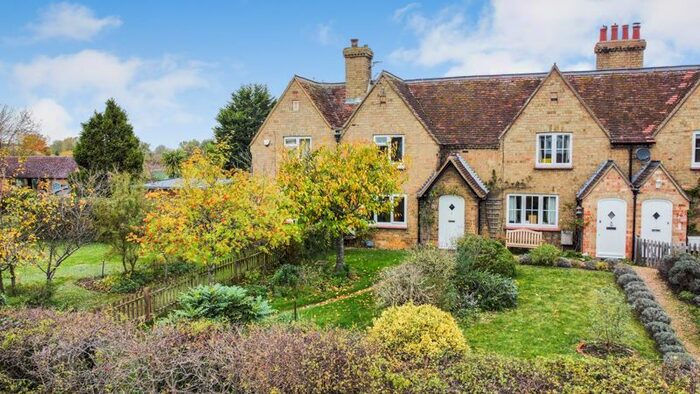 3 Bedroom Terraced House For Sale In Grange Lane, Cople, MK44