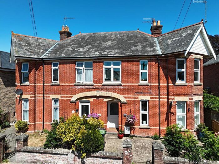 2 Bedroom Flat For Sale In Milton Road, Wimborne, Dorset, BH21