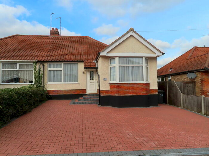 3 Bedroom Semi-Detached Bungalow To Rent In Shafto Road, Ipswich, Suffolk, IP1