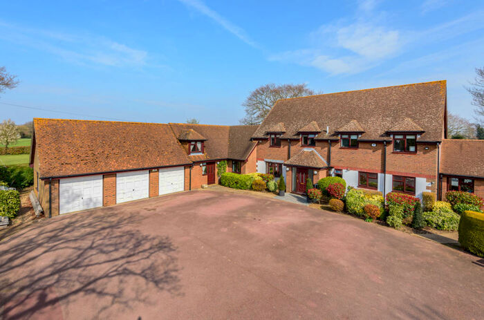6 Bedroom Detached House For Sale In Triangle Lane, Fareham, Hampshire, PO14
