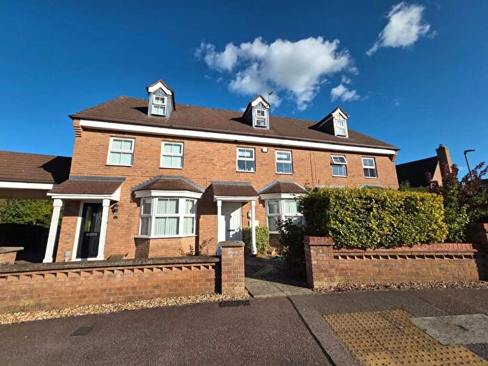 3 Bedroom Town House For Sale In Purslane Drive, Bicester, Oxfordshire, OX26
