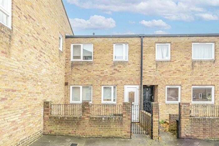 4 Bedroom Flat To Rent In Wynter Street, London, SW11
