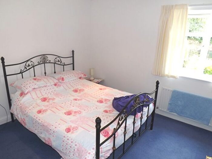 2 Bedroom Property To Rent In Bole Hill Close, Sheffield, S6