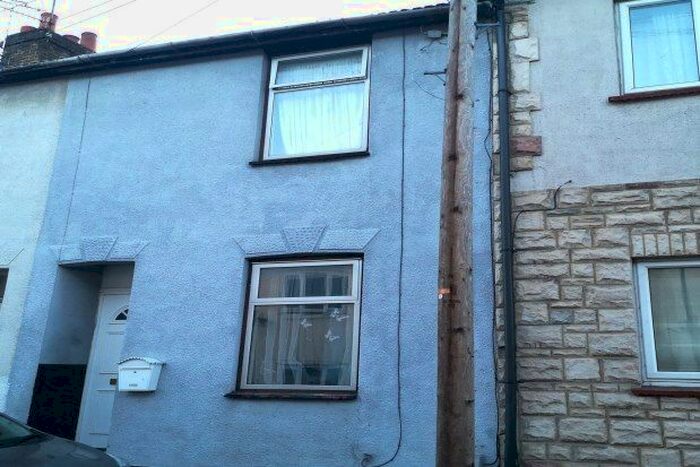 3 Bedroom Terraced House To Rent In Hartington Street, Chatham, ME4