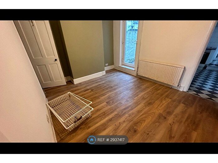 3 Bedroom Terraced House To Rent In Upper Luton Road, Chatham, ME5