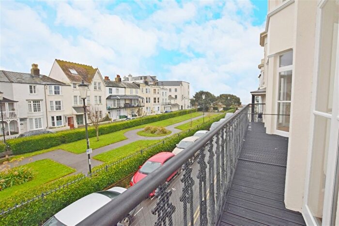 1 Bedroom Flat To Rent In Flat /Salisbury House, The Steyne, Bognor Regis, West Sussex, PO21