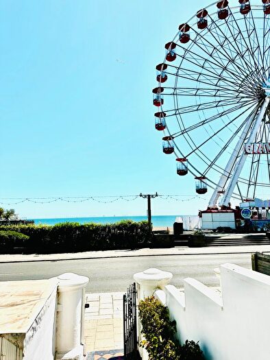 2 Bedroom Flat To Rent In Marine Parade, Worthing, BN11