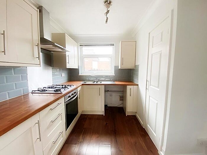 3 Bedroom Terraced House For Sale In Barnstable Close, Battle Hill, NE28