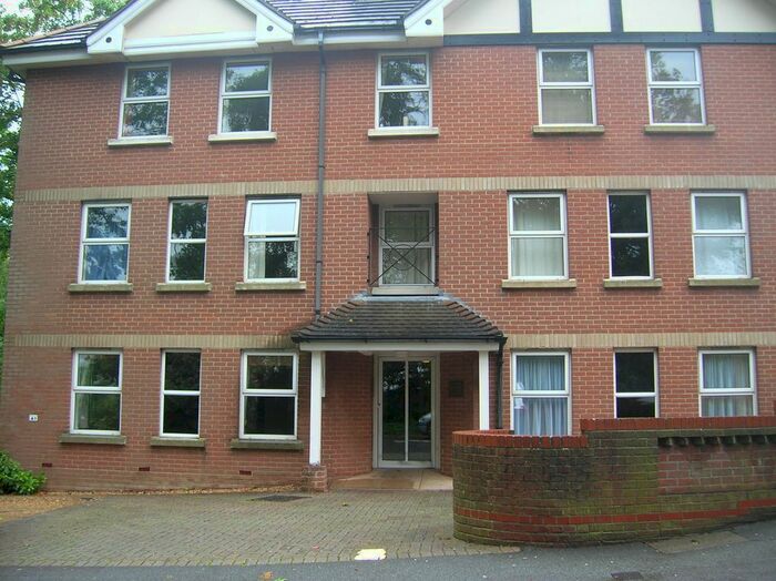 1 Bedroom Flat To Rent In Arundel House, Lawn Road, Southampton SO17