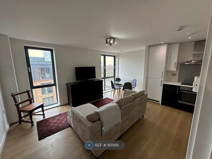 2 Bedroom Flat To Rent In Aubers Ridge Court, London, E3