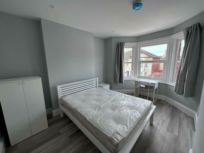 5 Bedroom Terraced House To Rent In Coventry Road, Southampton, SO15