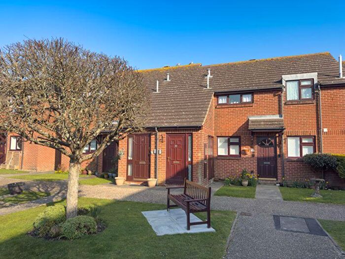 1 Bedroom Retirement Property For Sale In Kingfisher Court, Middleton On Sea, PO22