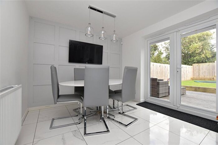 4 Bedroom Detached House For Sale In Piccolo Row, Churwell, Morley, Leeds, LS27