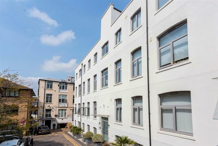 2 Bedroom Flat To Rent In , NW5