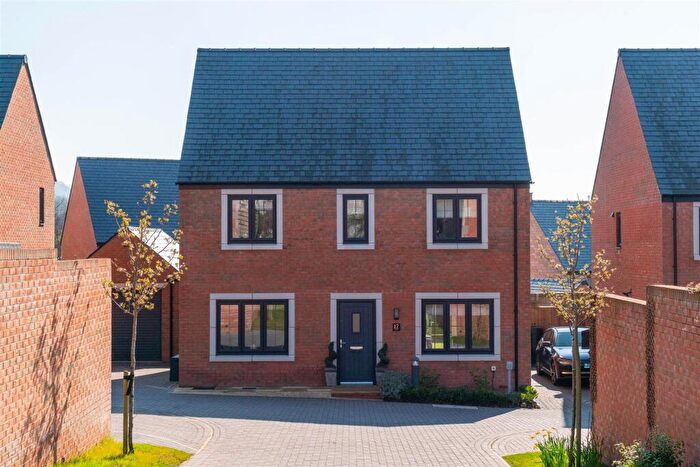 4 Bedroom Detached House For Sale In Weavers Road, Darley Dale, DE4