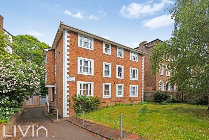 2 Bedroom Flat To Rent In Maplecourt, The Waldrons, Croydon, CR0