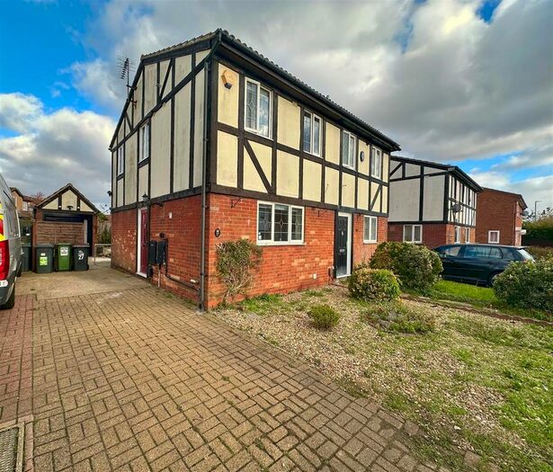 2 Bedroom Semi-Detached House To Rent In Hedley Rise, Luton, LU2