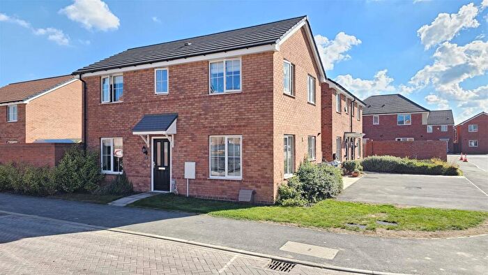 3 Bedroom Detached House For Sale In Hackett Gardens, Bingham, NG13