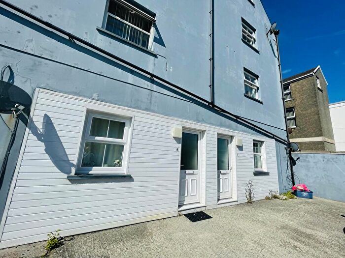 1 Bedroom Apartment To Rent In Milford Haven, SA73