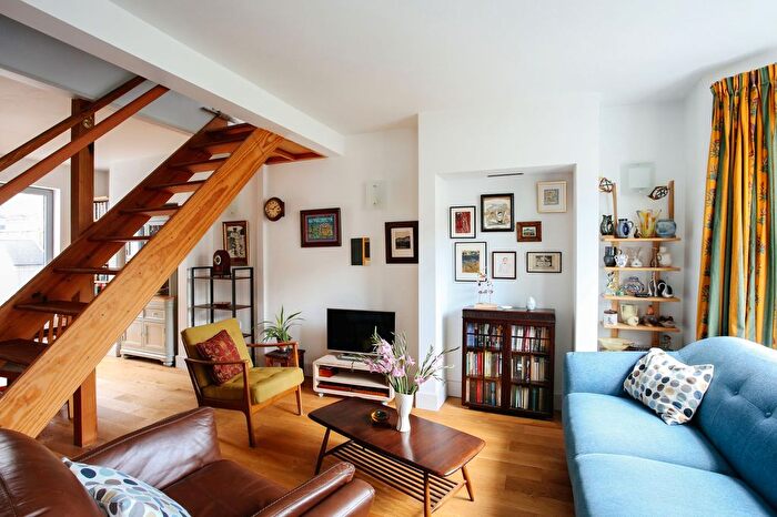 3 Bedroom Terraced House For Sale In Seaford Road, London, N15