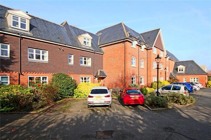 2 Bedroom Flat To Rent In Albany Court, Albany Place, Egham, Surrey, TW20