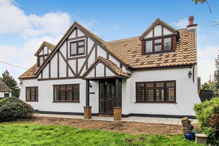 4 Bedroom Detached House To Rent In Silver Birch, Hoddesdon, EN11