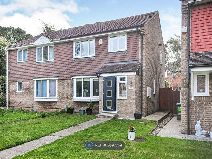 3 Bedroom Semi-Detached House To Rent In Glendale, Swanley, BR8