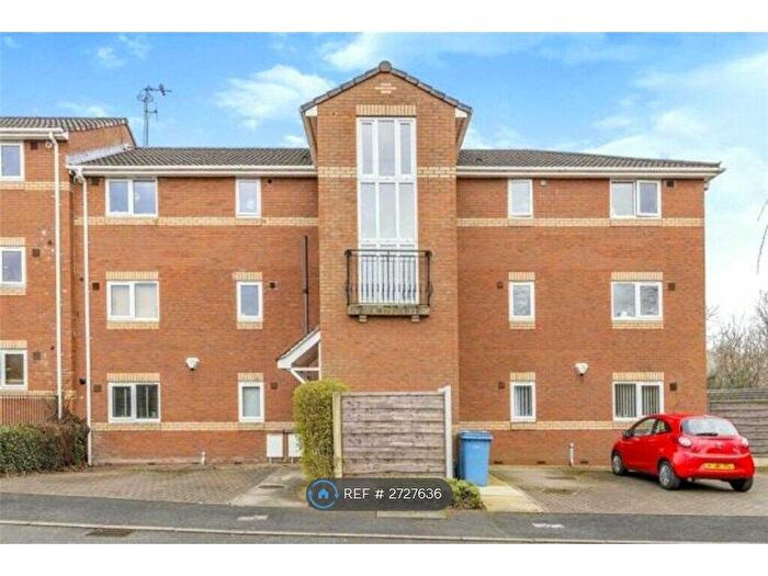 2 Bedroom Flat To Rent In Millstone Close, Bredbury, Stockport, SK6
