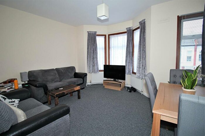 1 Bedroom Flat To Rent In Gowan Road, London, NW10