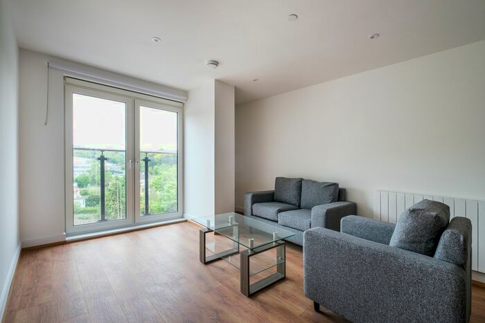 1 Bedroom Flat To Rent In Well Farm Road, Whyteleafe, CR3