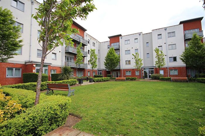 2 Bedroom Flat For Sale In Cannock Court, Hawker Place, Walthamstow, E17