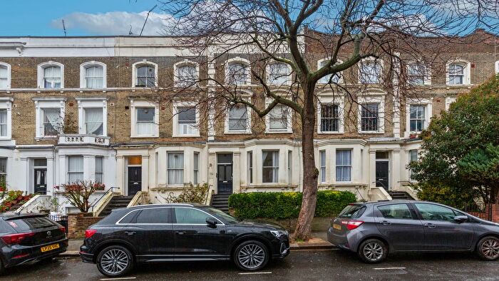 3 Bedroom Flat For Sale In Lancaster Road, London, W11