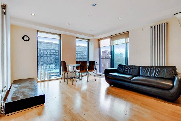 2 Bedroom Flat For Sale In Millharbour, Canary Wharf, London, E14