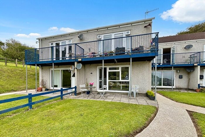 2 Bedroom Flat For Sale In Swanpool, Tremorvah Court, TR11