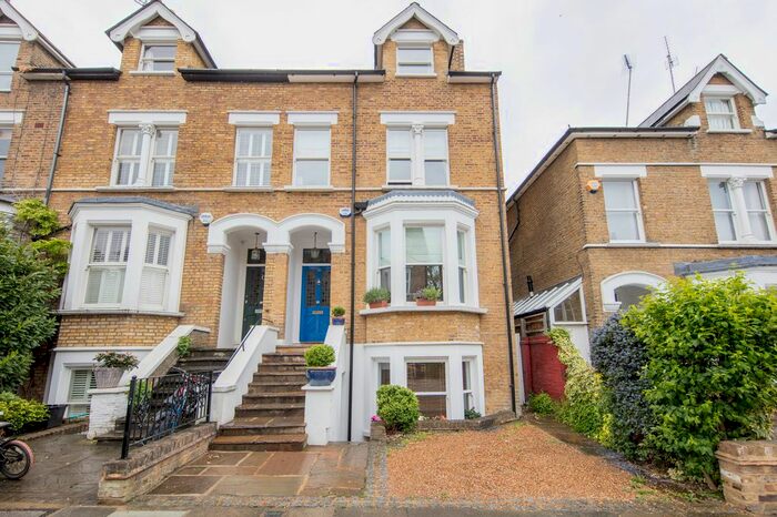 4 Bedroom Semi-Detached House To Rent In Halford Road, Richmond, TW10