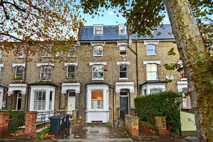 3 Bedroom Flat To Rent In Hammersmith Grove, Hammersmith, London, W6